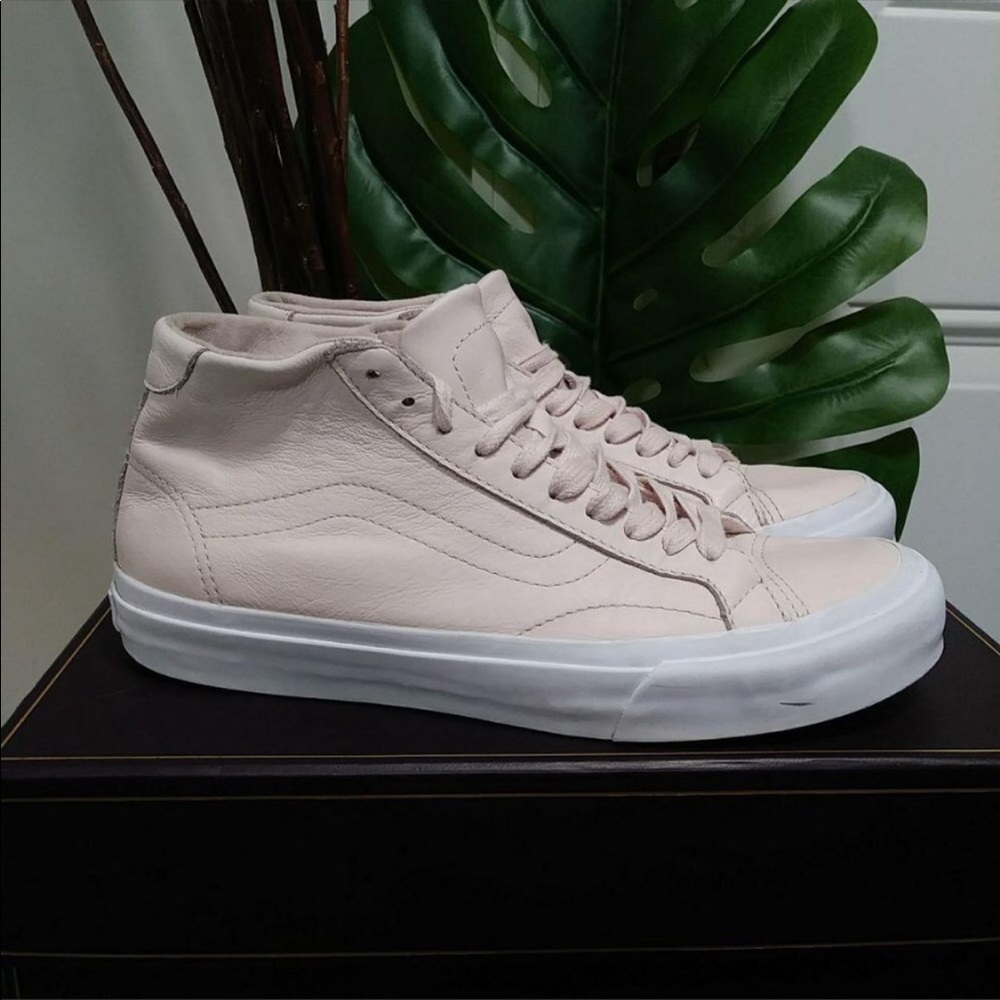 Vans Leather Court Mid DX Womens 8.5 Mens 7